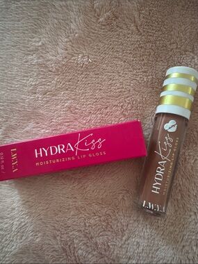 LWYA Moisturizing Lip Gloss - Smokey Rose